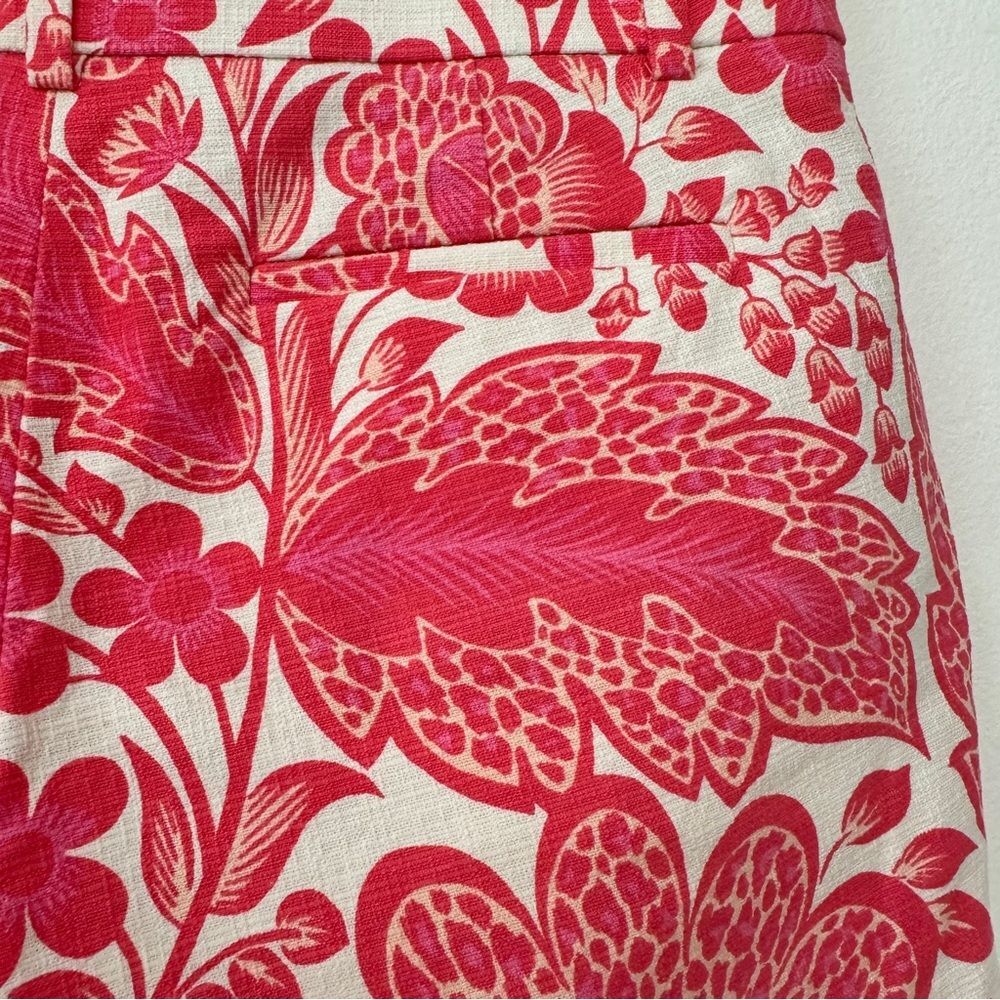 J. Crew Pink Floral Pattern Textured Shorts size 00 - Picture 3 of 9